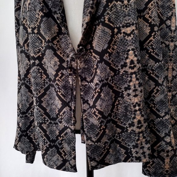 Scoop NYC Reptile Print Open Front Light Jacket - Picture 7 of 12